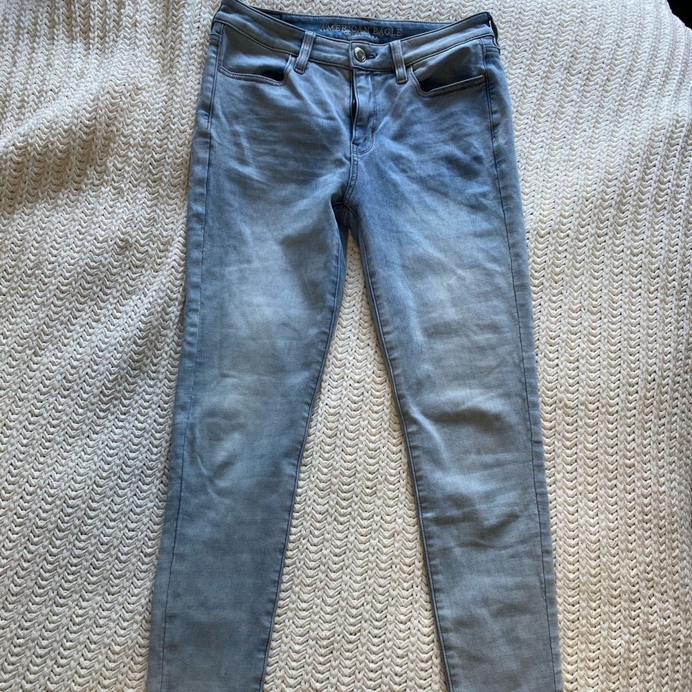 light/medium wash denim jeans